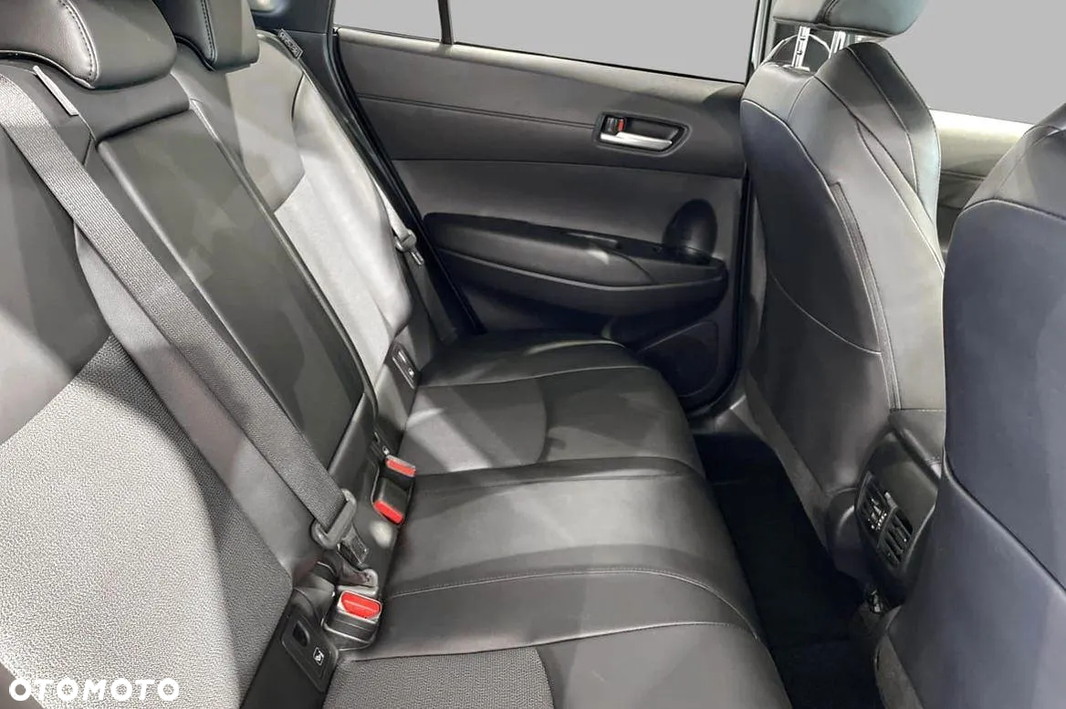 Toyota Corolla Cross 2.0 Hybrid Executive AWD - 9
