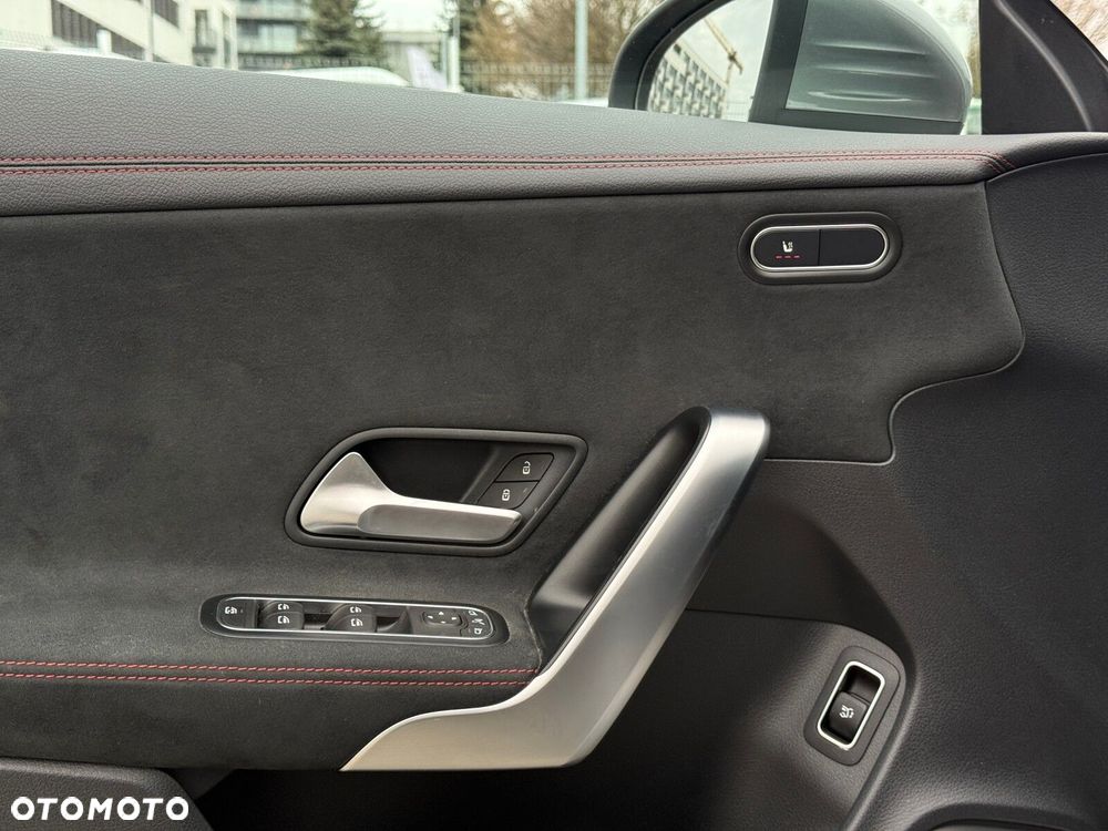 Mercedes-Benz CLA - 14