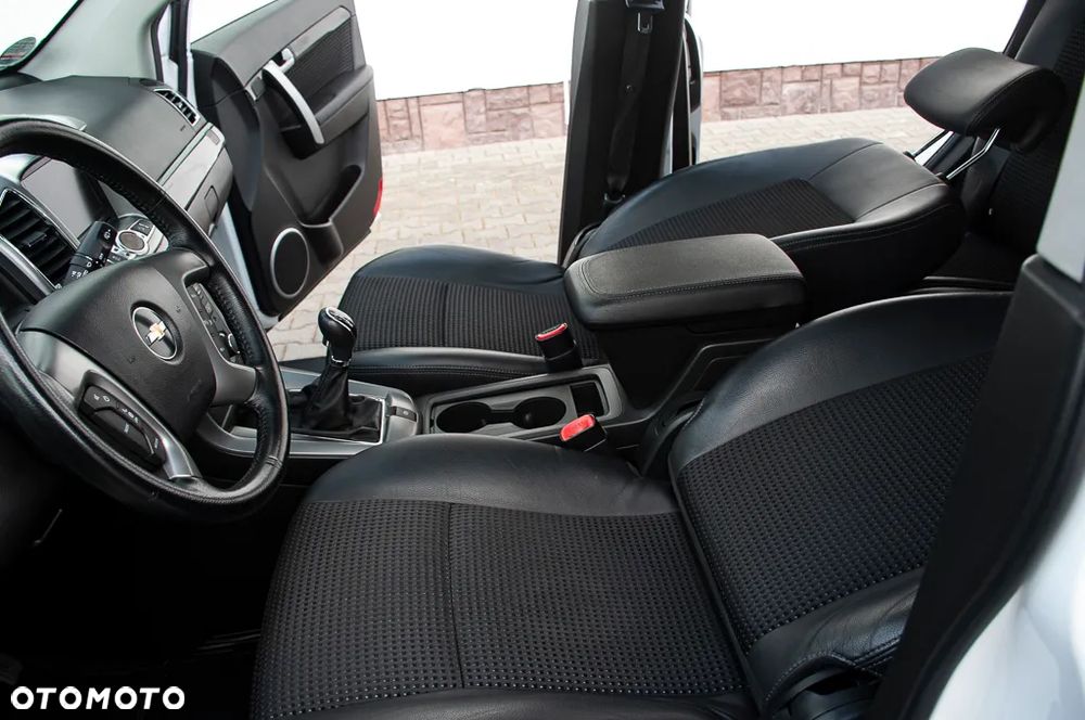 Chevrolet Captiva 2.4 2WD LT - 24