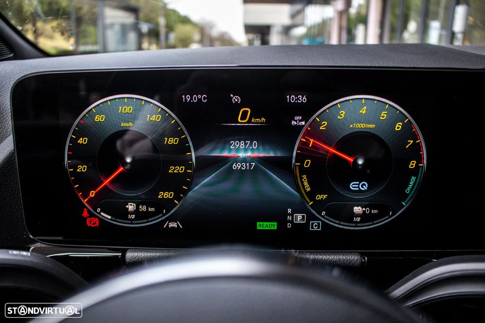 Mercedes-Benz GLA 250 e AMG Line - 18