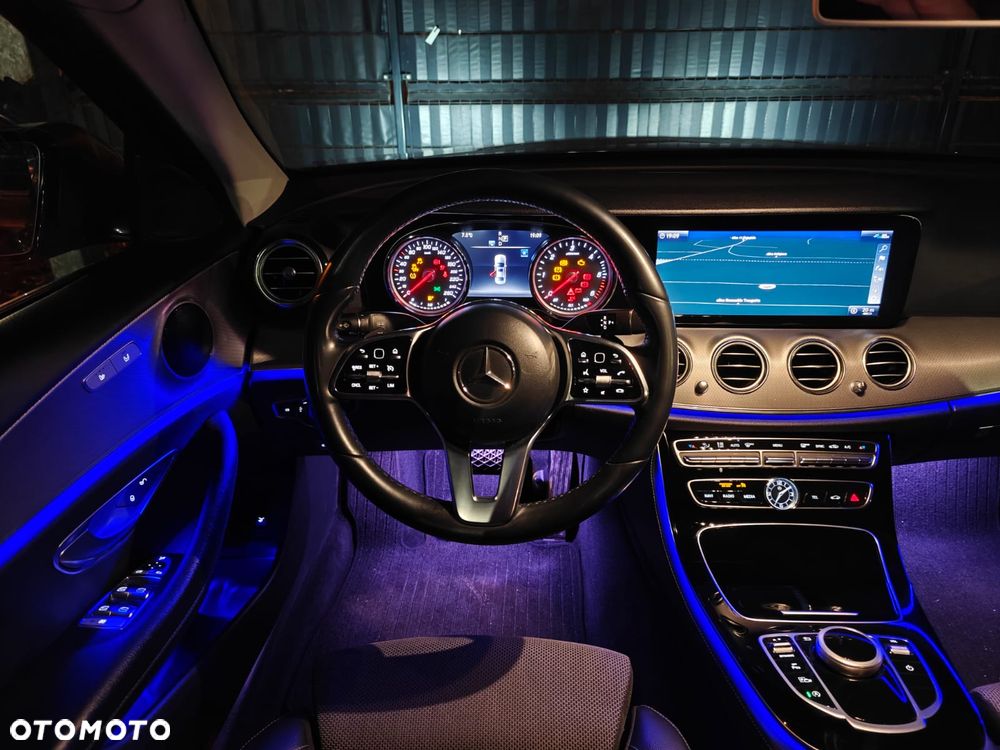 Mercedes-Benz Klasa E 220 d 9G-TRONIC - 7