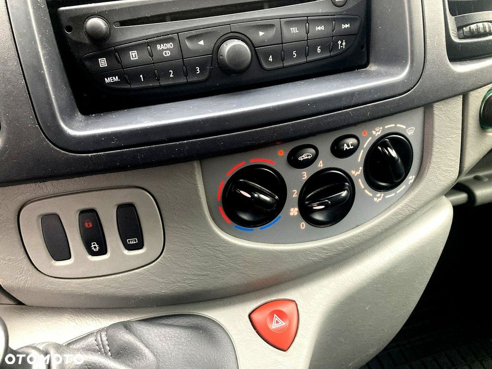 Renault Trafic - 19