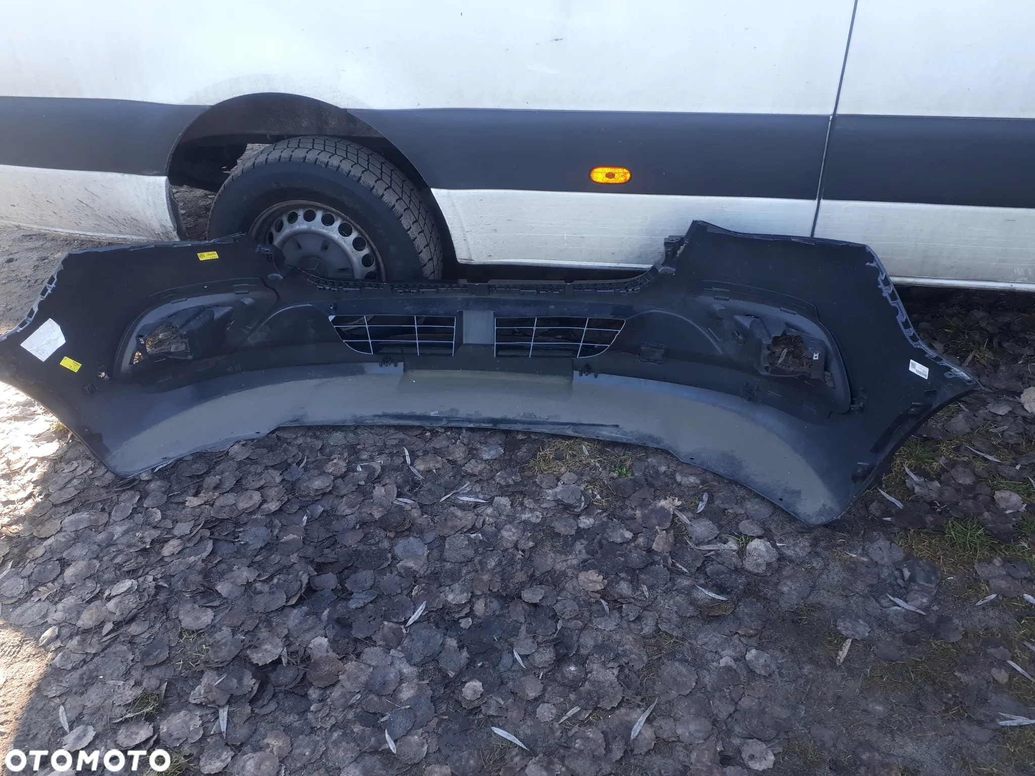 MERCEDES SPRINTER 907 910  Zderzak Przedni Pdc Halogeny Lakierowany Oryginał - 2