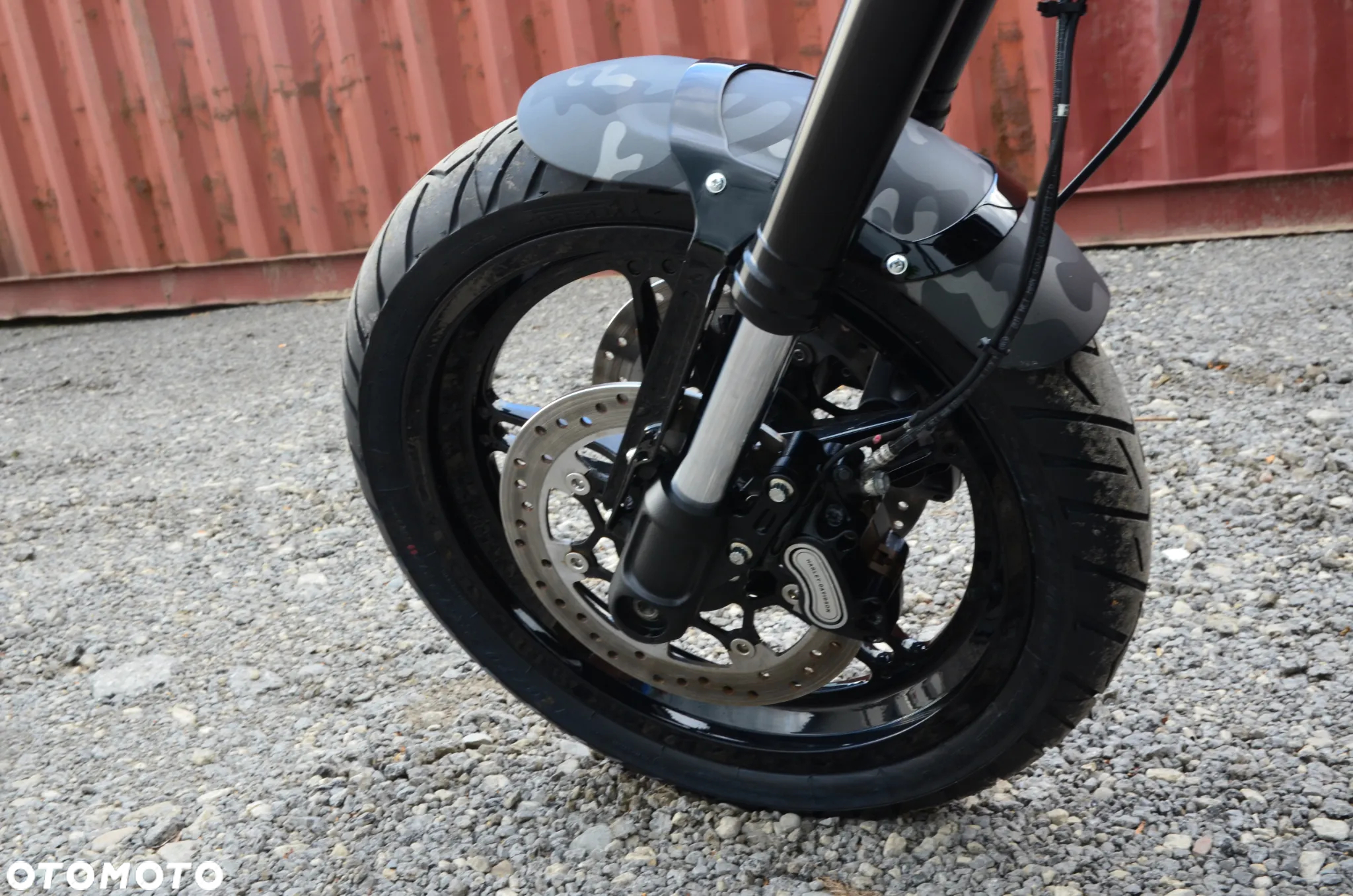 Harley-Davidson Softail FXDR - 11