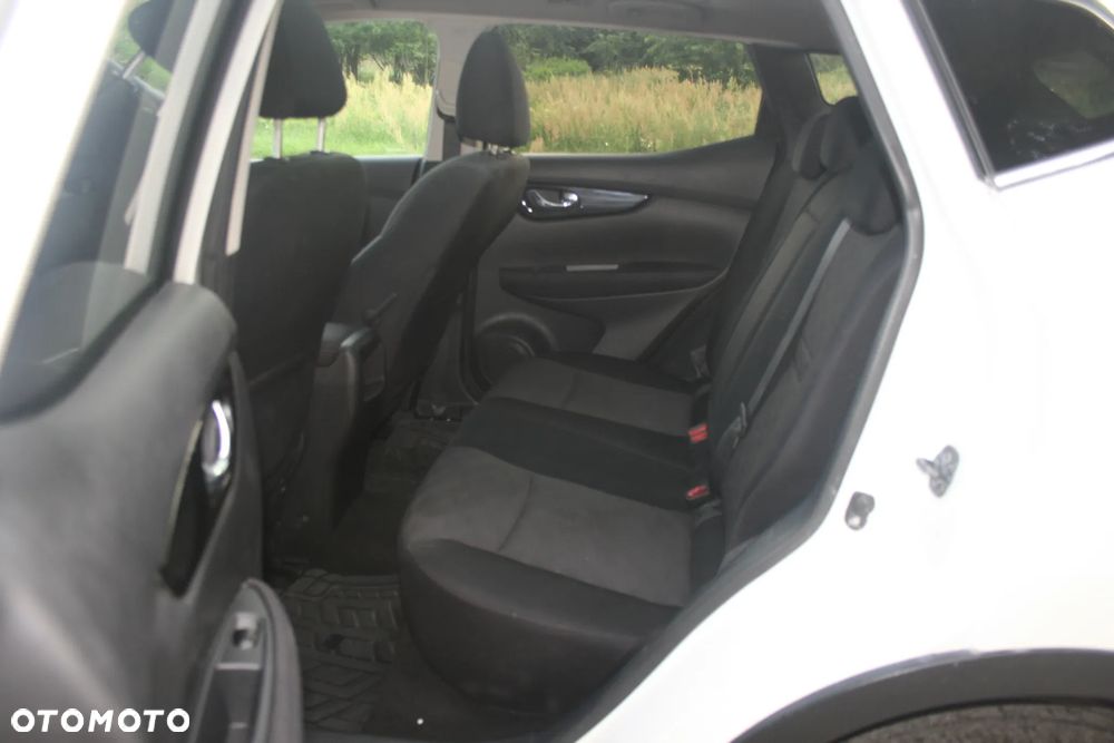 Nissan Qashqai 1.2 DIG-T Tekna EU6 - 14