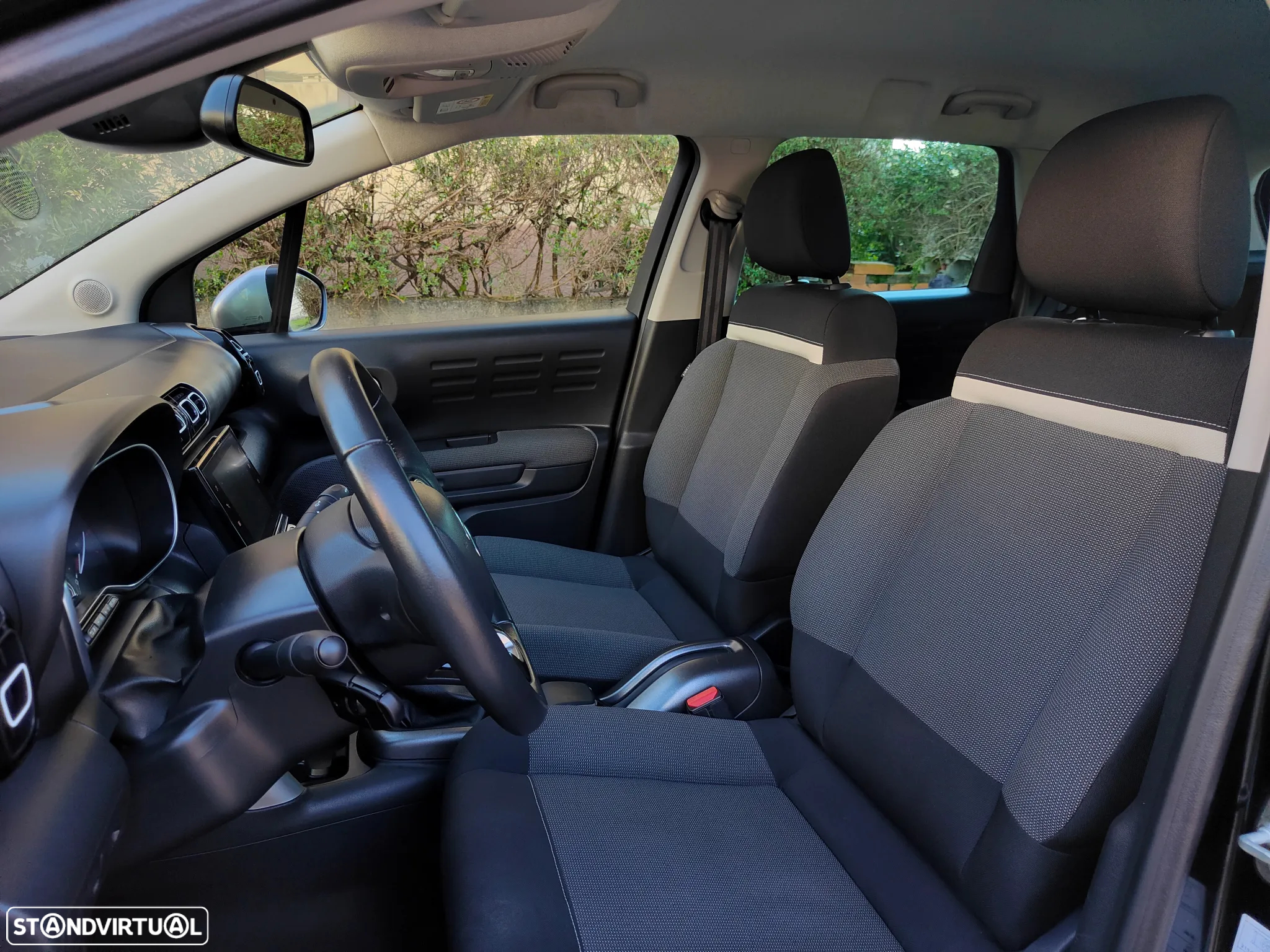 Citroën C3 Aircross 1.2 PureTech Shine EAT6 - 8