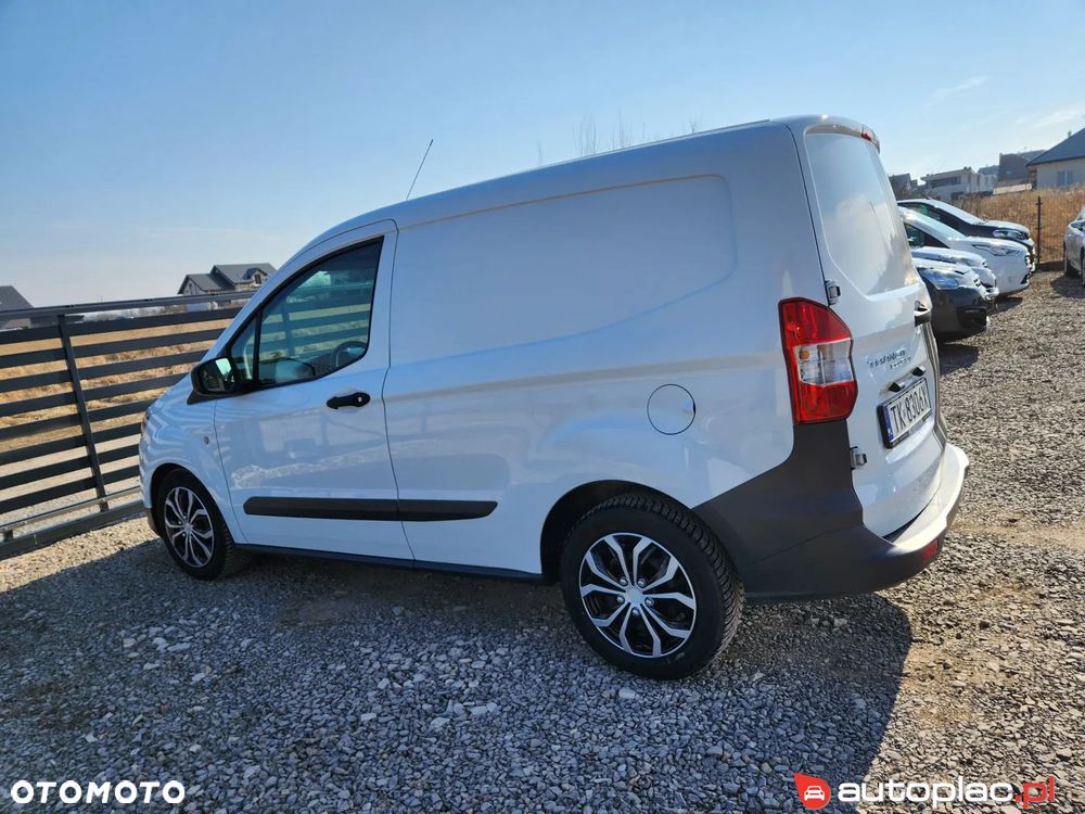 Ford Transit courier - 14