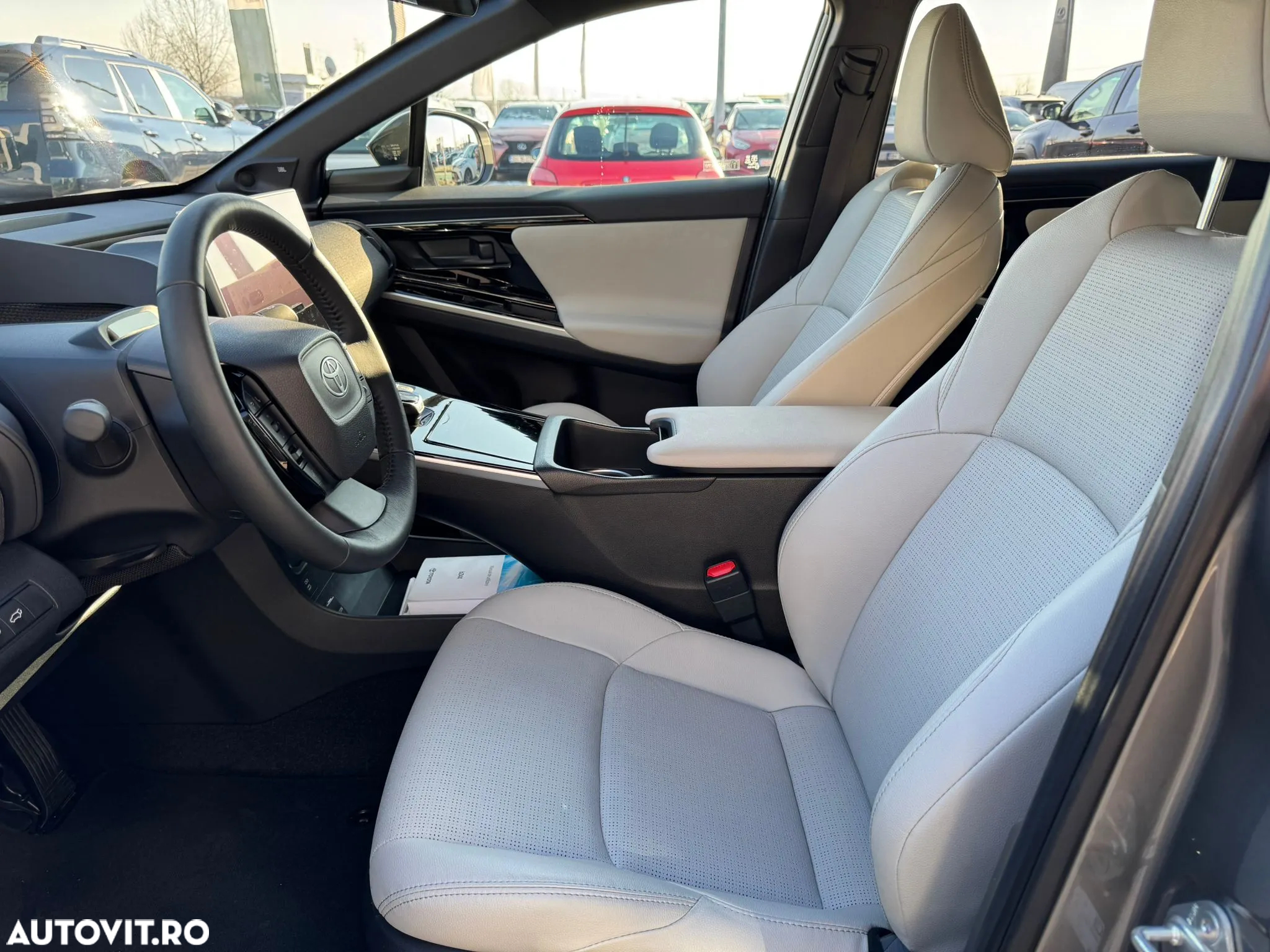 Toyota BZ4X 160 KW AWD (4x4) Luxury Solar Edition - 23
