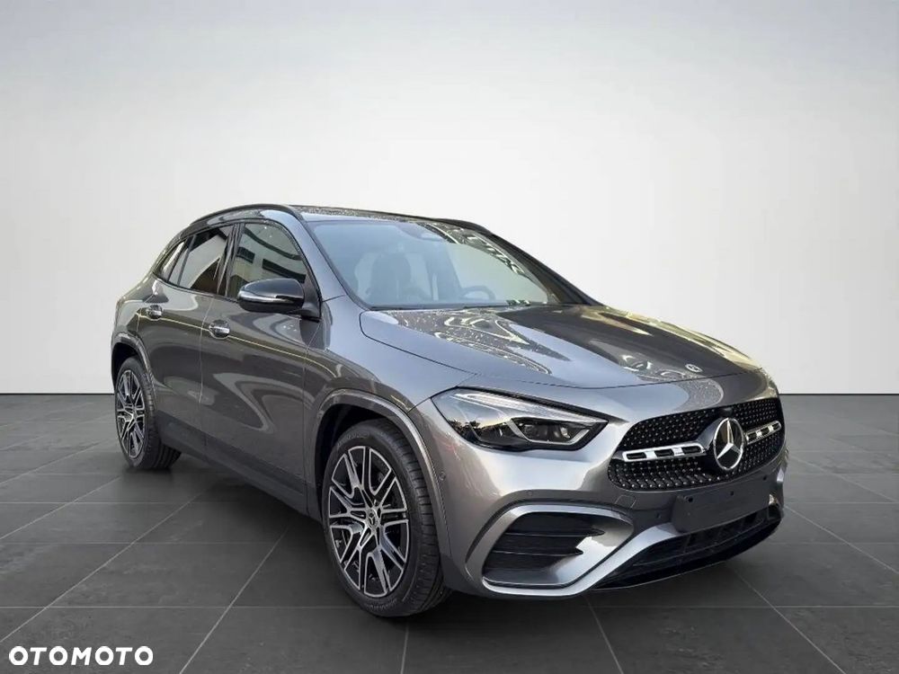 Mercedes-Benz GLA 200 AMG Line - 1