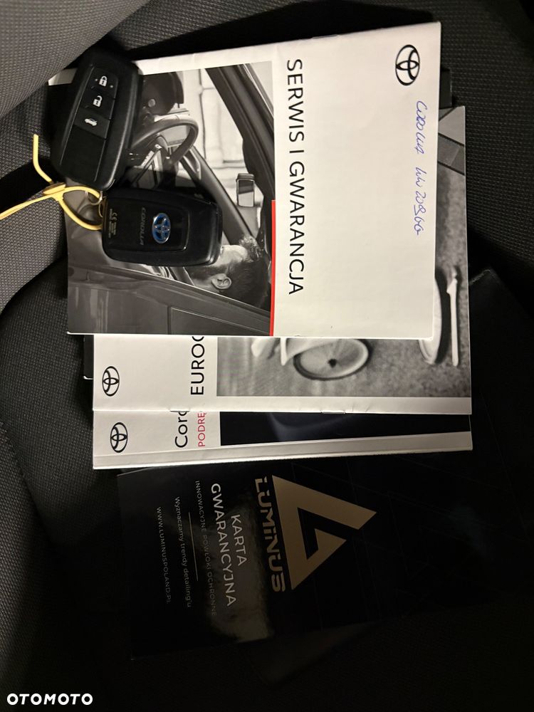 Toyota Corolla 1.8 Hybrid Comfort - 38