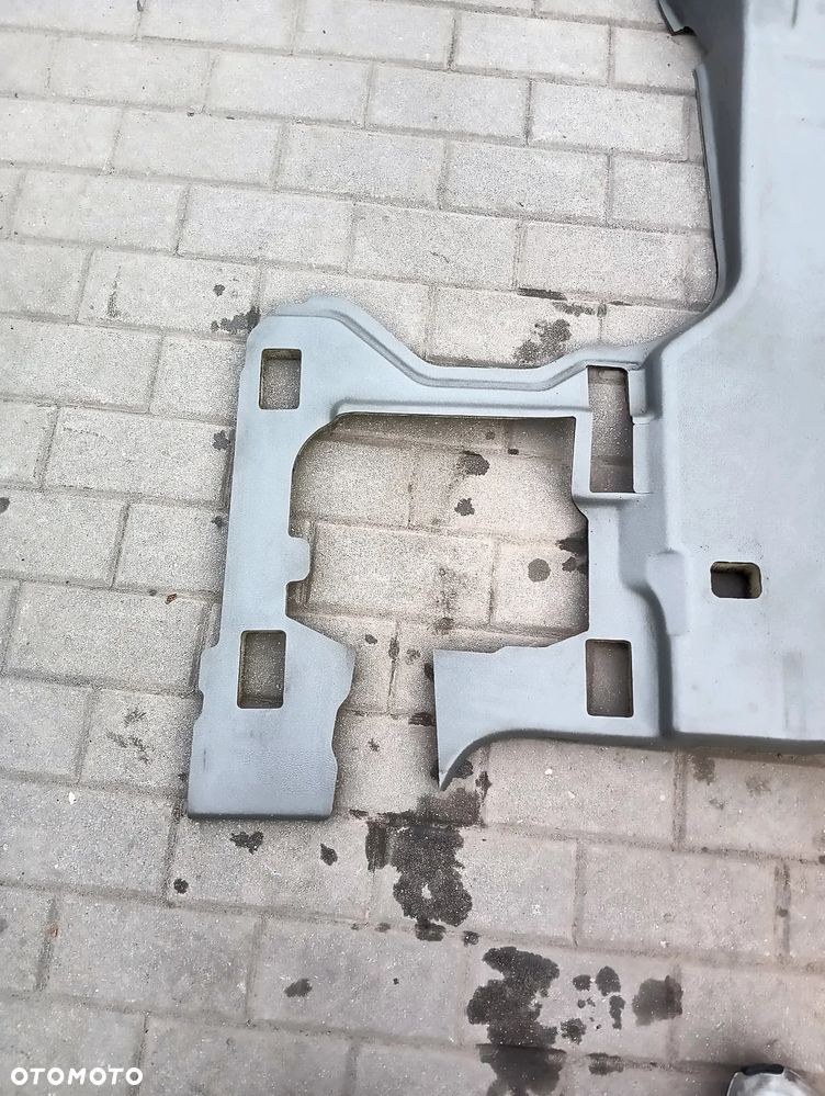 Wykładzina dywan przedni VW Crafter - 3