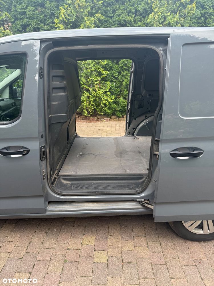 Volkswagen Caddy Maxi - 8