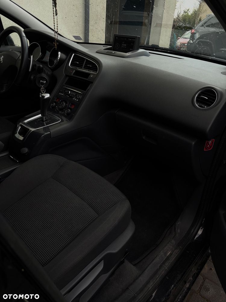 Peugeot 5008 - 15