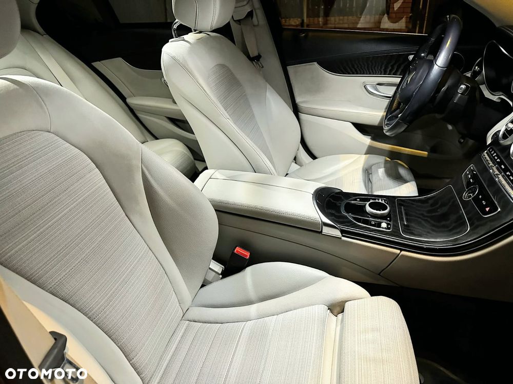 Mercedes-Benz C-Class 2016 photo 3