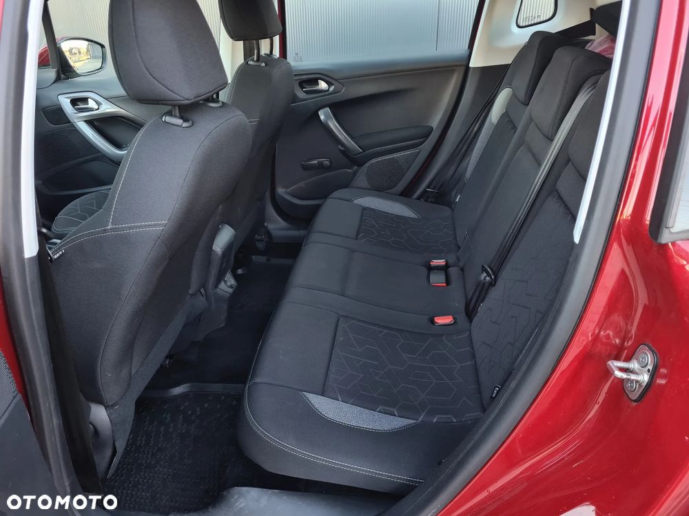 Peugeot 2008 1.2 Pure Tech Active S&S - 9