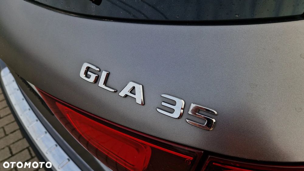 Mercedes-Benz GLA AMG 35 4-Matic - 18