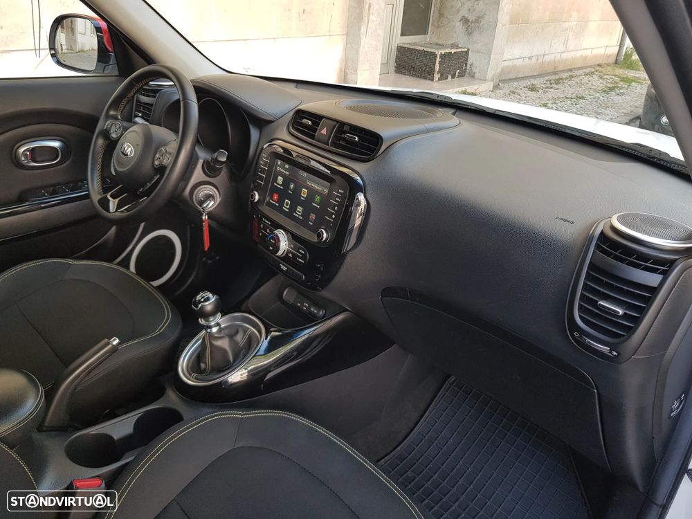 Kia Soul 1.6 CRDi TX - 37