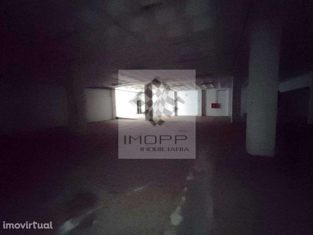 Excelente edifício de 4.082m2 no Prior Velho - Grande imagem: 3/22