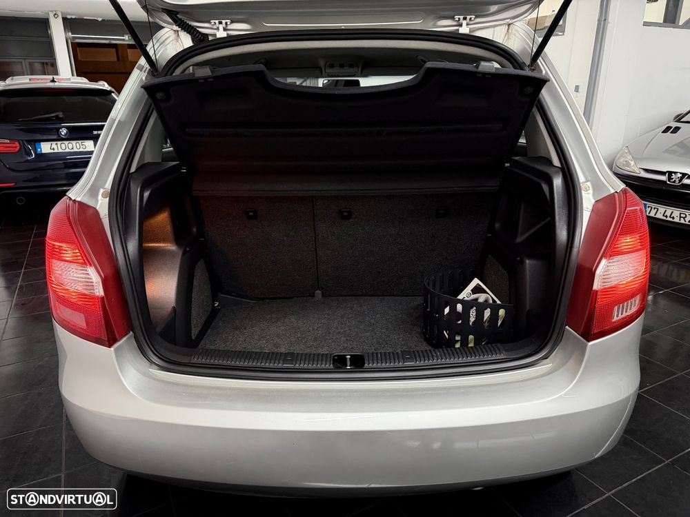 Skoda Fabia 1.2 HTP Sport - 9