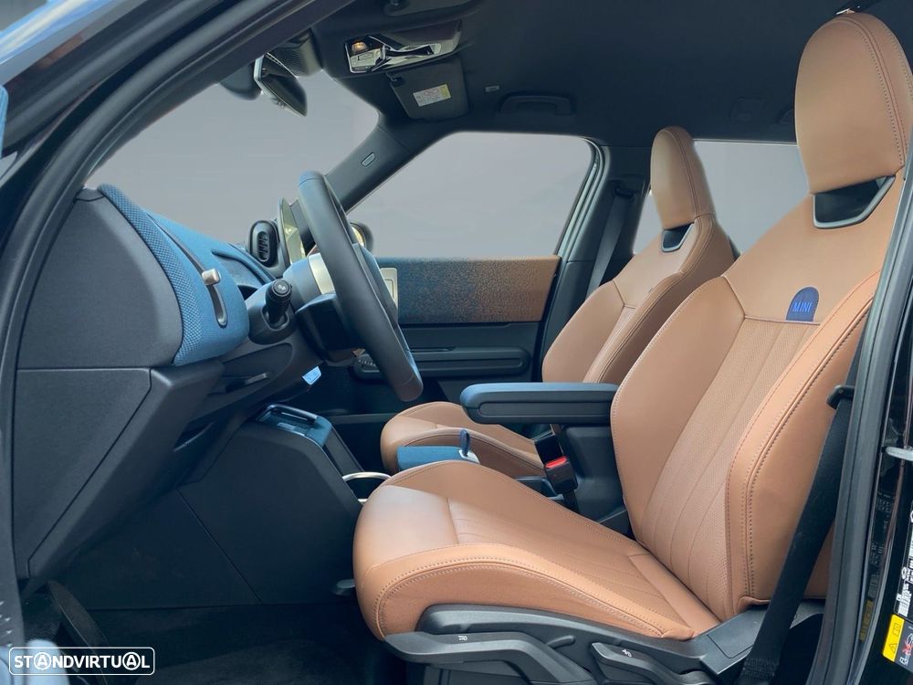 MINI Countryman E Favoured M - 3