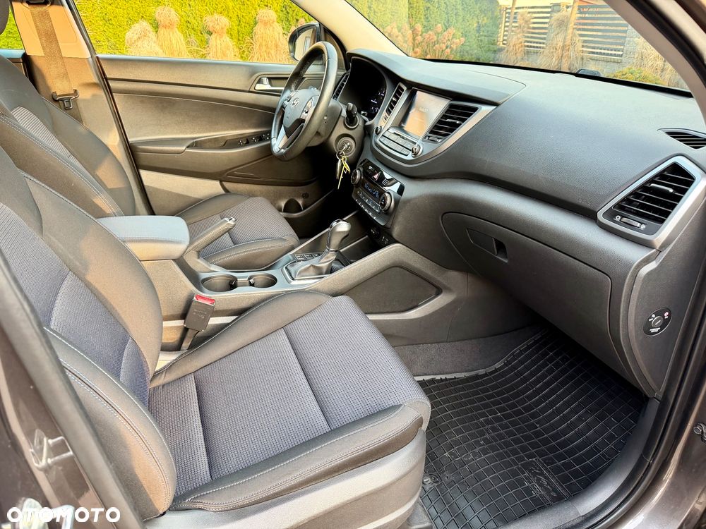 Hyundai Tucson blue 1.7 CRDi 2WD DCT Premium - 31