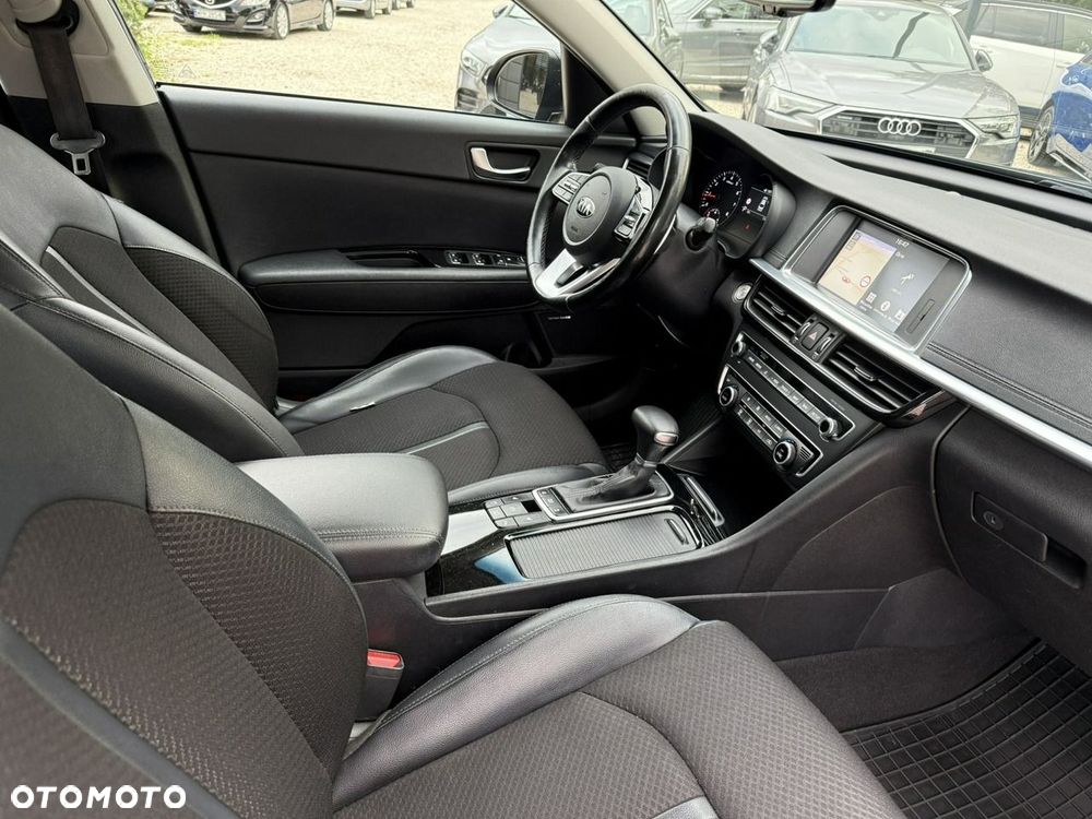 Kia Optima - 17