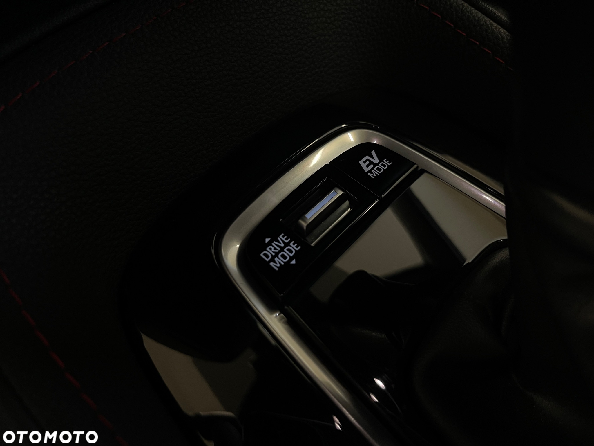 Toyota Corolla 2.0 Hybrid GR Sport Dynamic - 27
