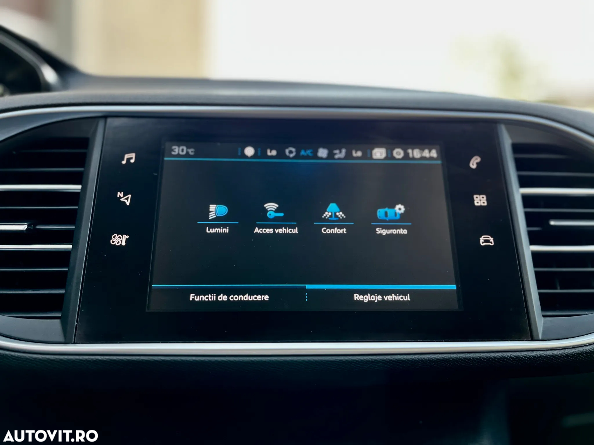 Peugeot 308 - 25