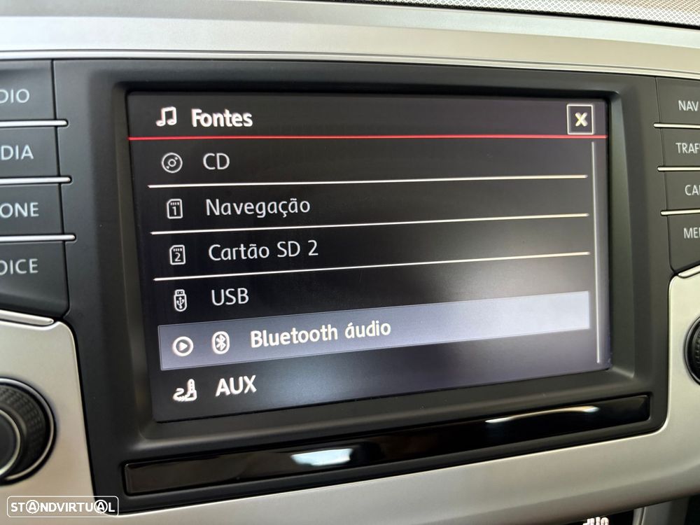 VW Passat Variant 2.0 TDI Confortline - 19