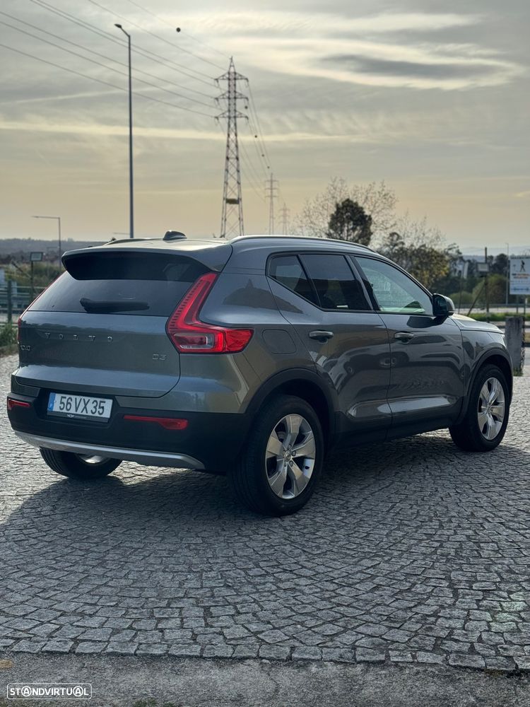 Volvo XC 40 2.0 D3 Momentum Plus - 4