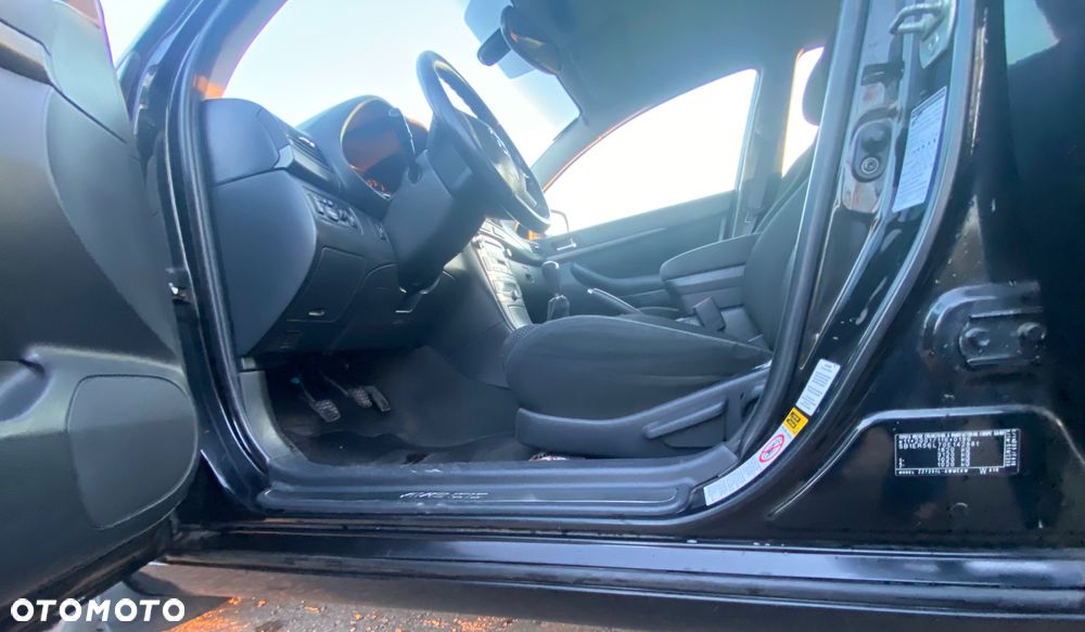 Toyota Avensis 1.8 VVT-i Sol - 9