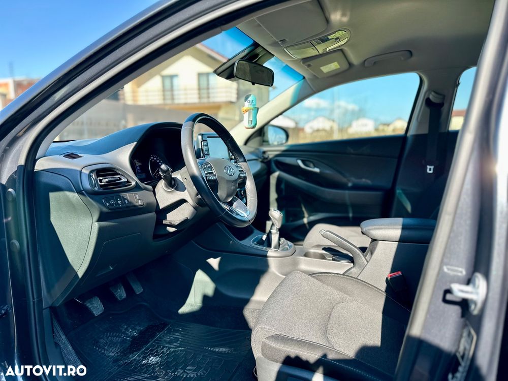 Hyundai i30 1.5 T-GDI MHEV 160CP Highway - 6