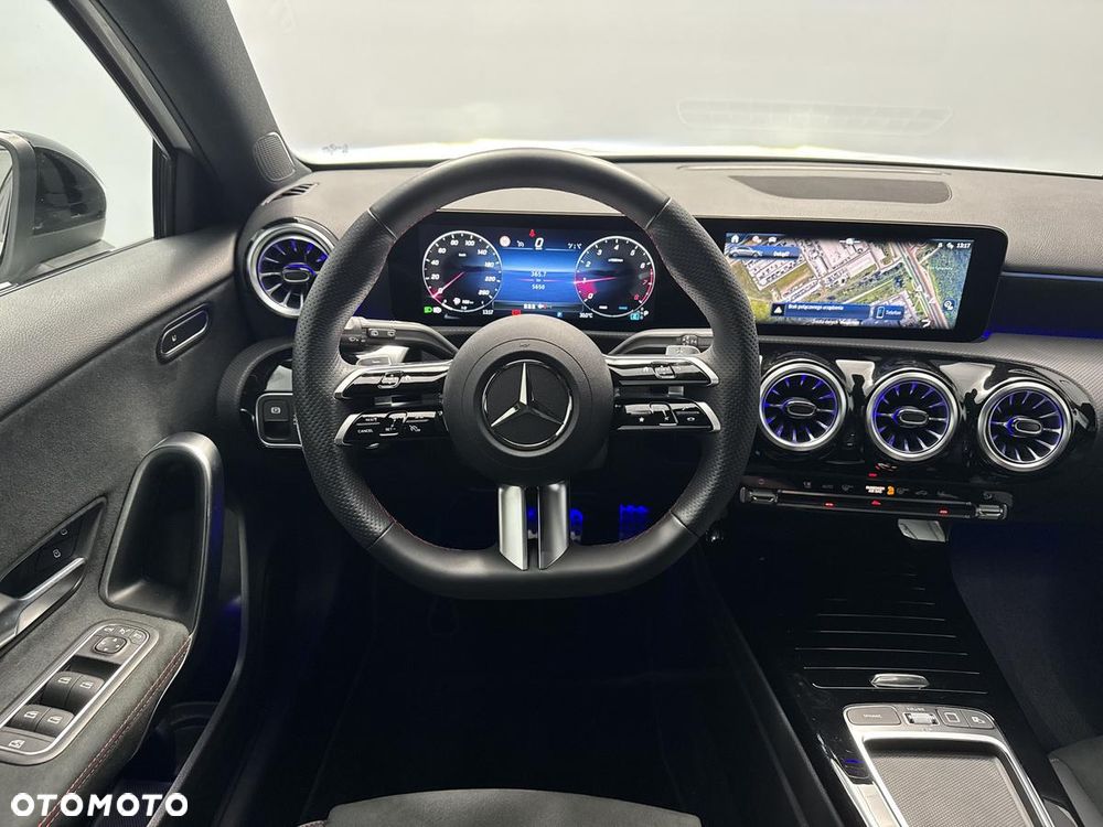 Mercedes-Benz Klasa A 200 AMG Line 7G-DCT - 26