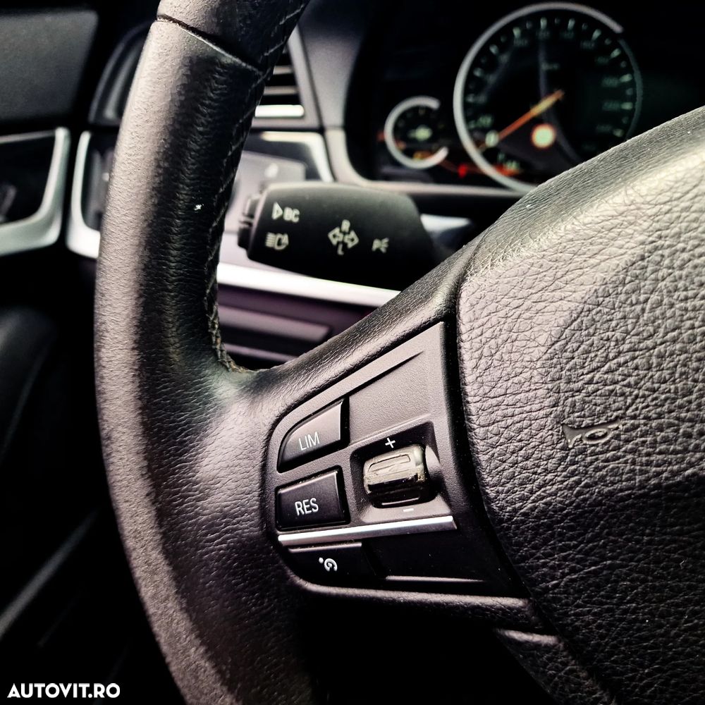 BMW Seria 5 520d Luxury Line - 22