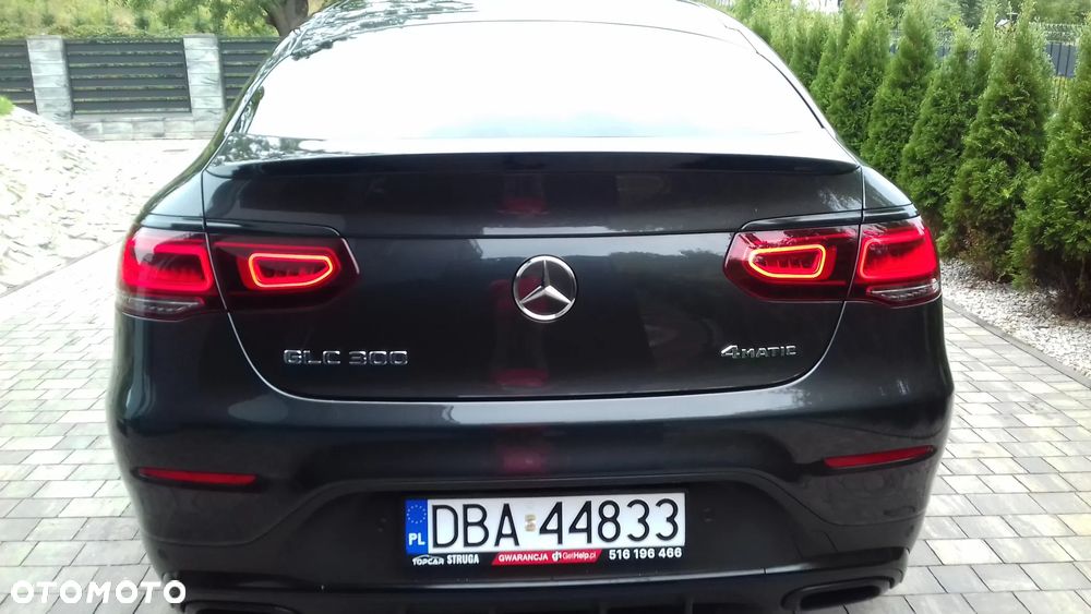Mercedes-Benz GLC 300 4Matic 9G-TRONIC AMG Line - 31