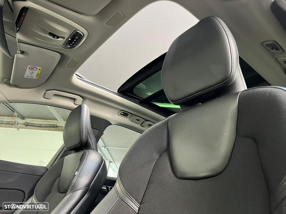 Volvo XC 60 2.0 T8 PHEV Inscription AWD - 7