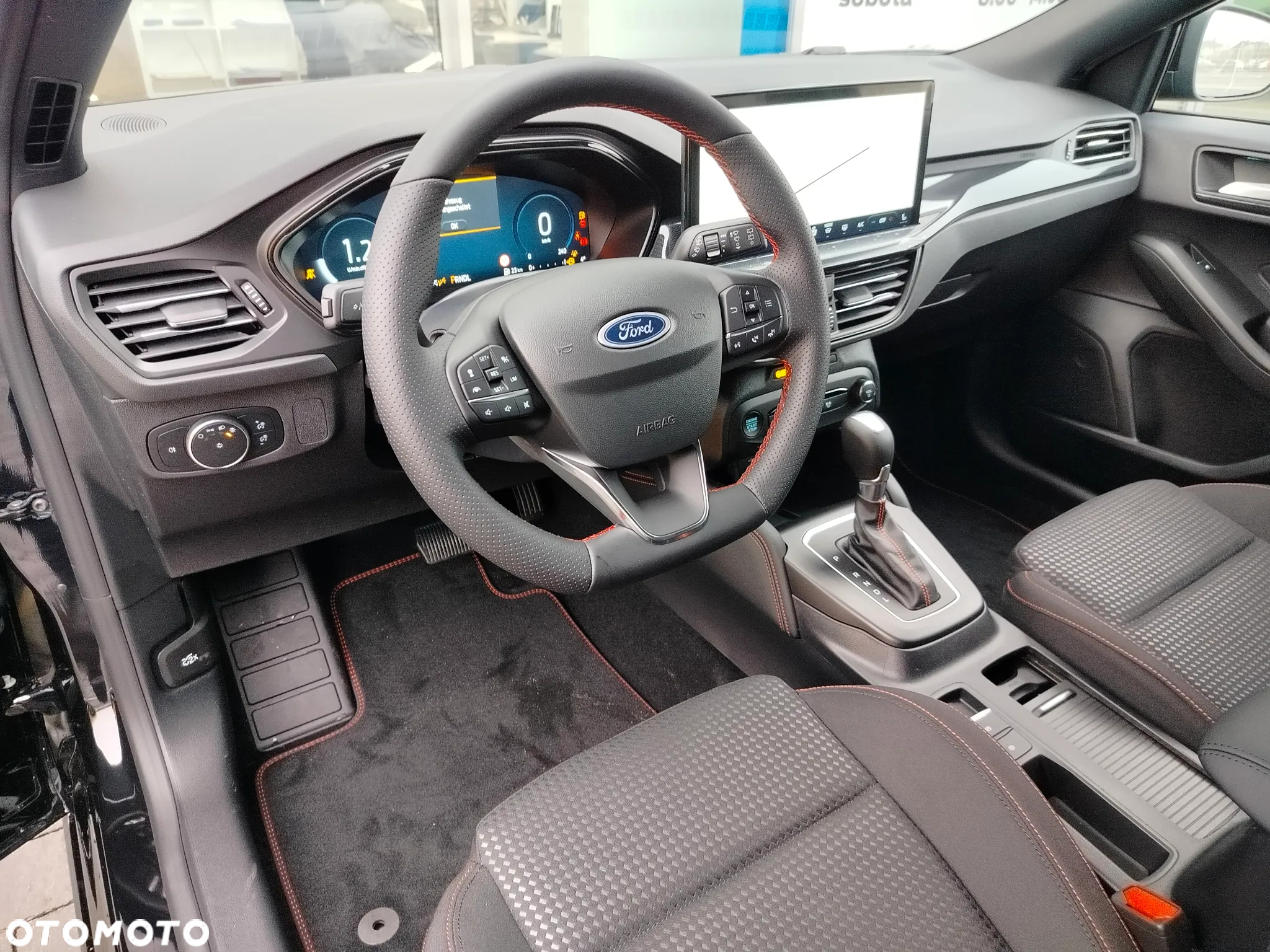 Ford Focus 1.0 EcoBoost mHEV ST-Line X - 34