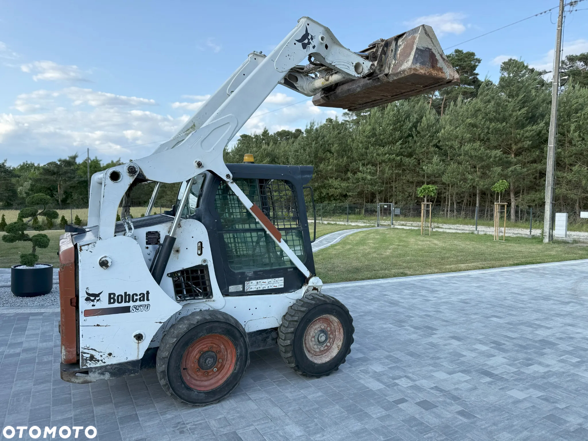 Bobcat S570 - 11