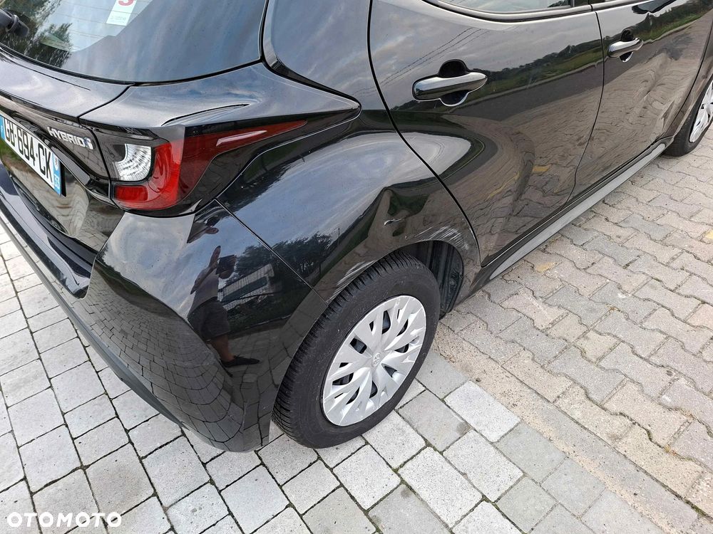 Toyota Yaris Hybrid 100 Life - 18