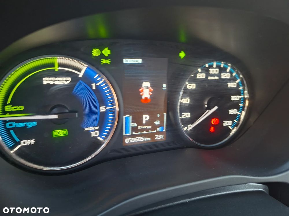 Mitsubishi Outlander Intense - 21