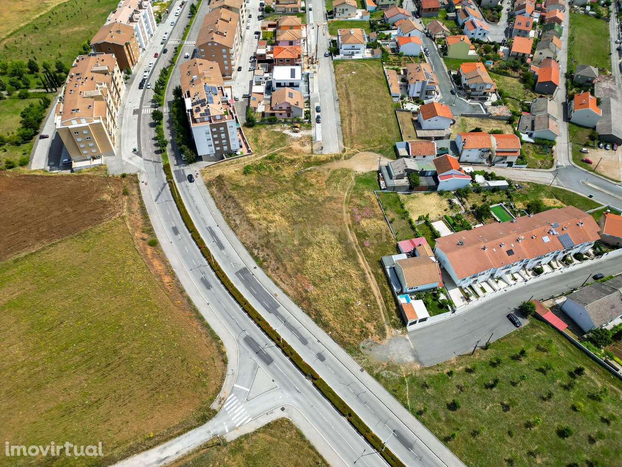 Terreno excepcional em Bragança - HABITAÇÃO PLURIFAMILIAR - Grande imagem: 5/20