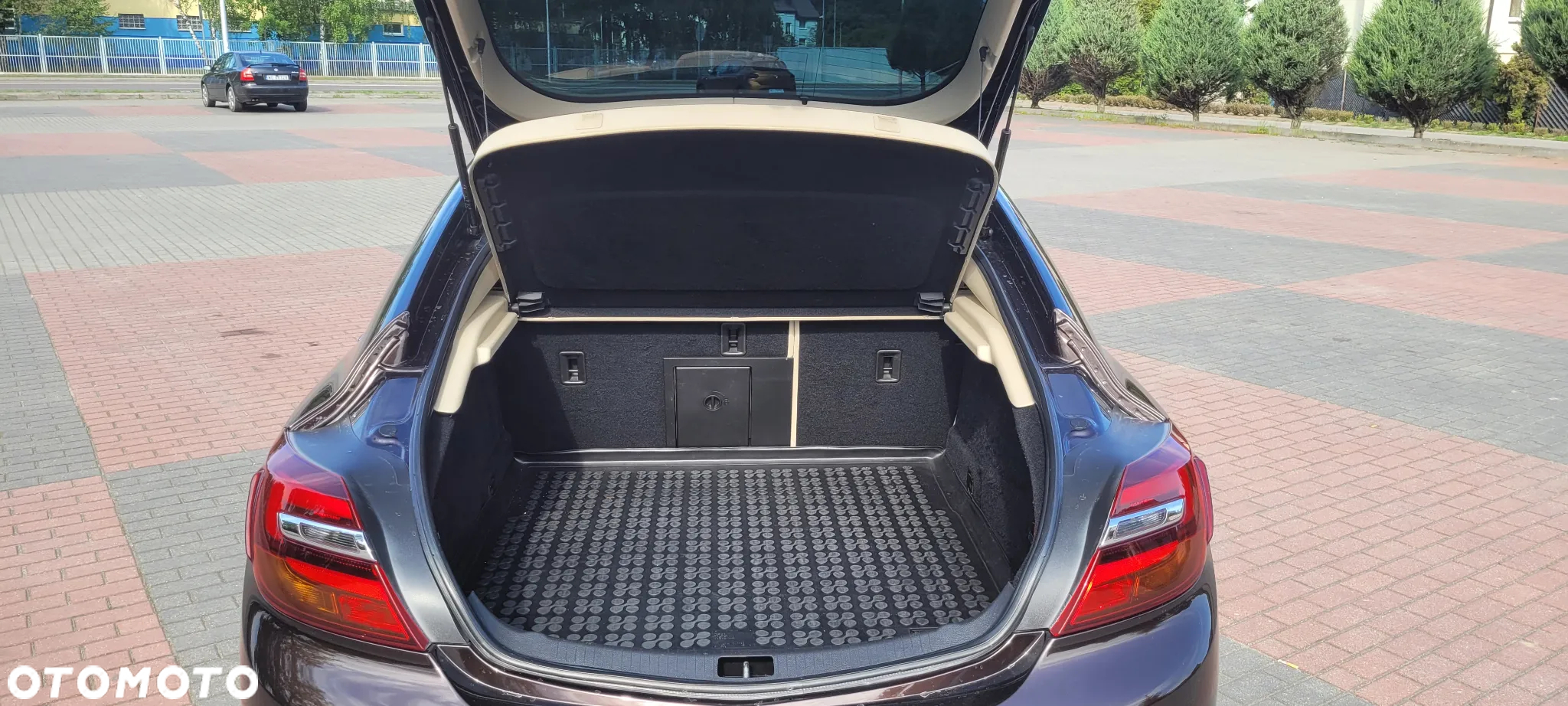 Opel Insignia - 8