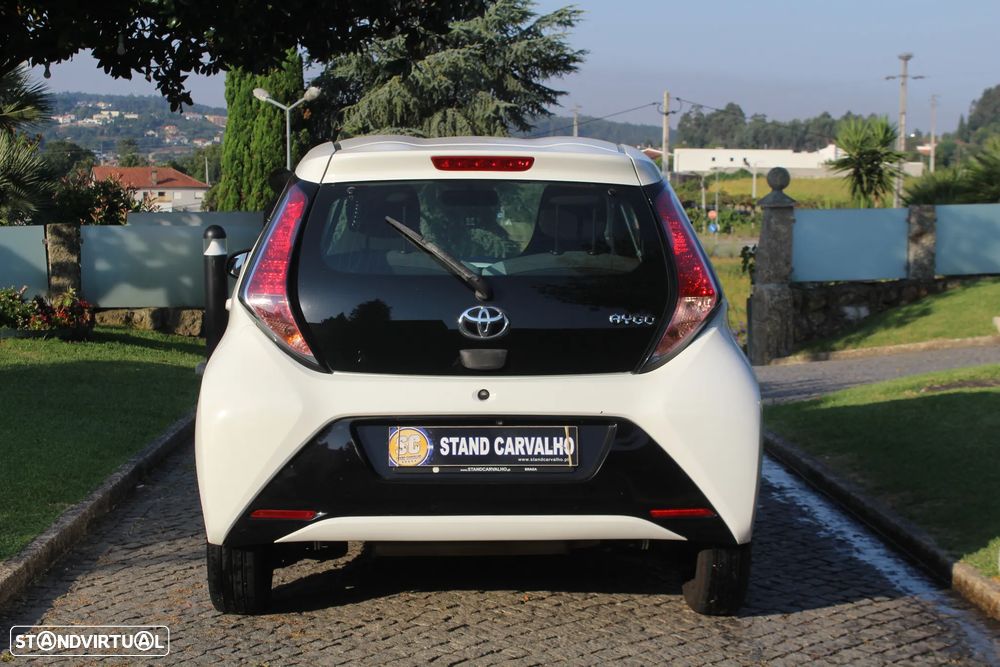 Toyota Aygo x-clusiv - 4