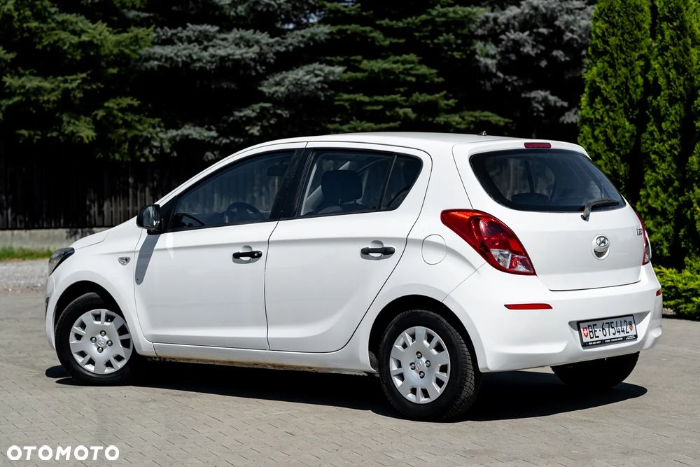 Hyundai i20 1.2 Trend - 14