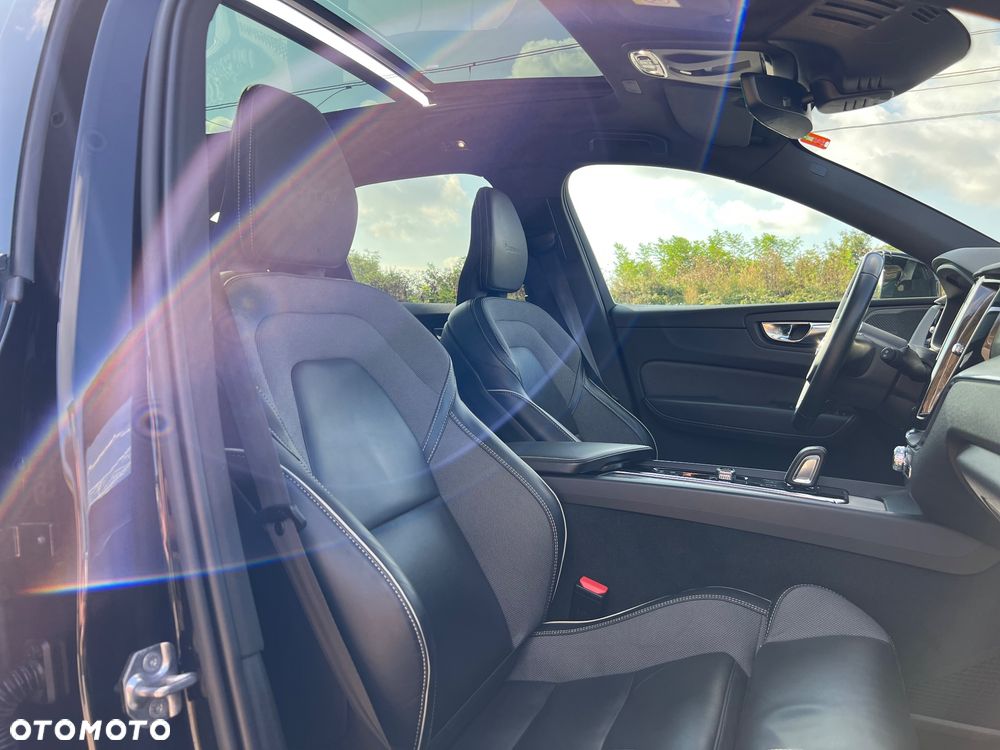 Volvo XC 60 B5 D AWD Geartronic RDesign - 11