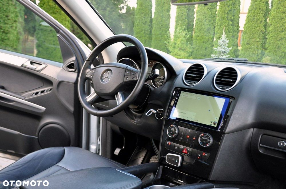 Mercedes-Benz ML - 26