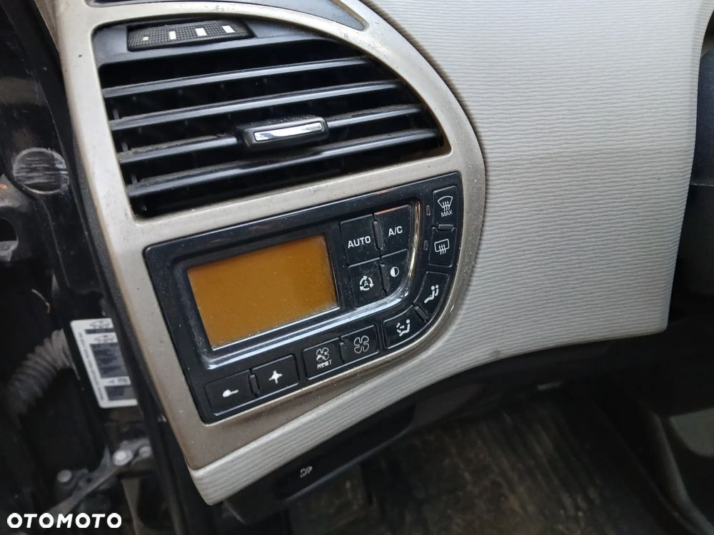 Citroën C4 Picasso - 11