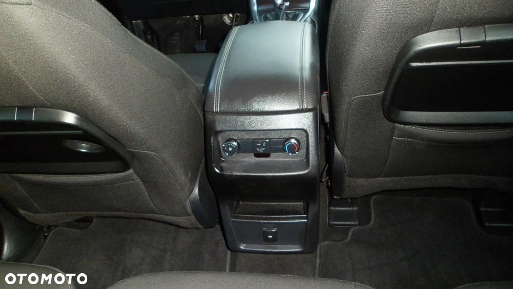 Ford Galaxy 2.0 TDCi Titanium - 40