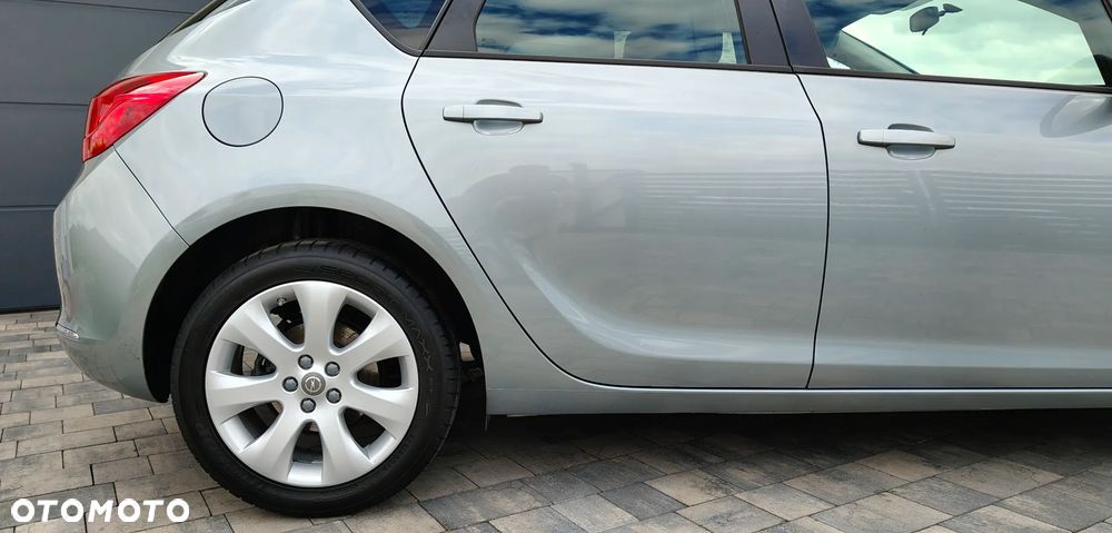 Opel Astra 1.6 ENERGY - 10