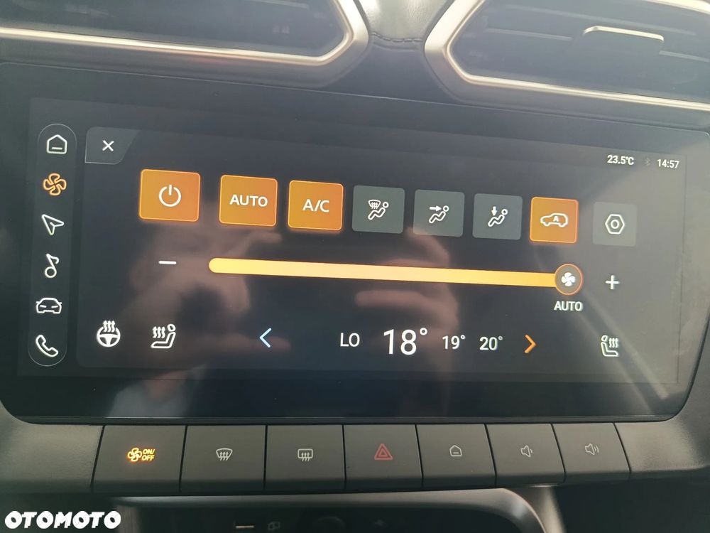 MG ZS Hybrid+ - 9